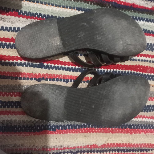 Kouros Handmade Leather Sandals like new, black