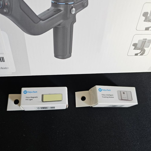 Feiyutech SCORP Mini gimbal με Magnetic Fill Light και Tracking Module
