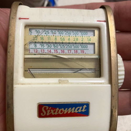 Vintage Sixtomat Gossen Color Finder selenium light meter used