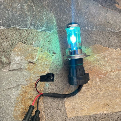 Bi-xenon car headlights like new with 2 warning cancelers