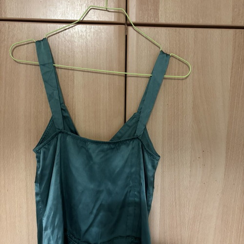 Satin top BSB like new, emerald, size small