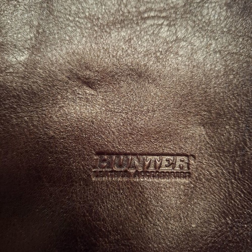 Hunter leather crossbody bag like new, dark brown