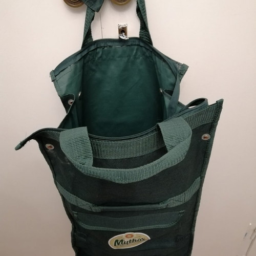Shopping trolley bag like new, green with Mythos logo