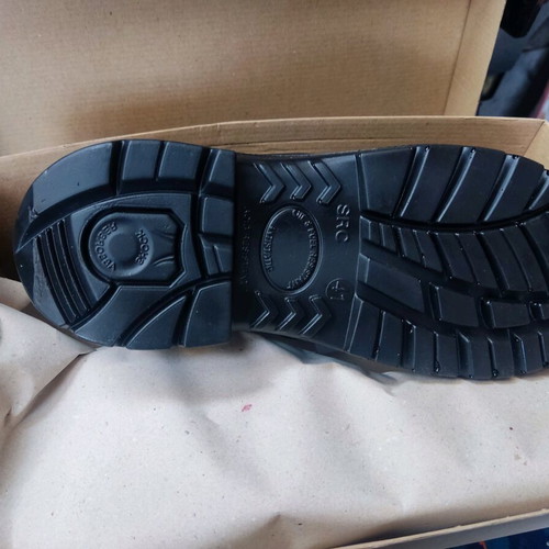 Men's work shoes new, black, size 41