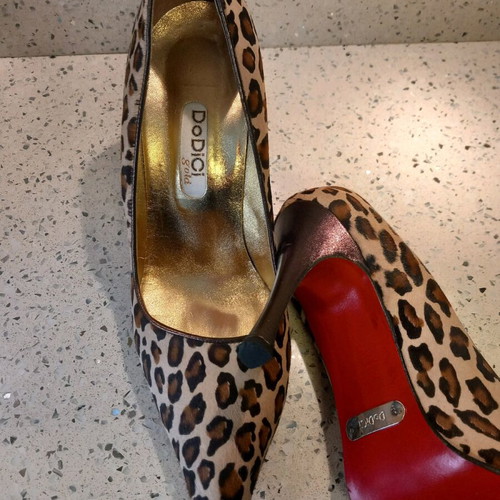 DoDiCi Gold animal print pumps like new, pony-skin leather