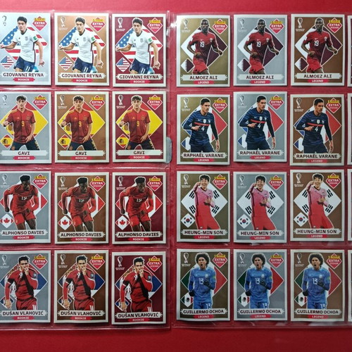Extra Sticker Qatar 2022 set like new, 8 quads