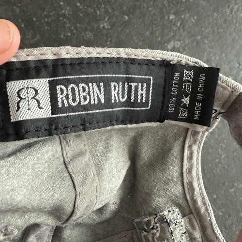 Baseball cap Robin Ruth used, grey with New York City logo
