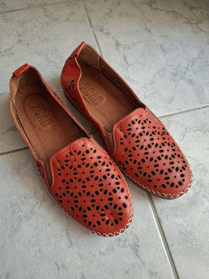 Road leather moccasins ballerinas new, size 39, red