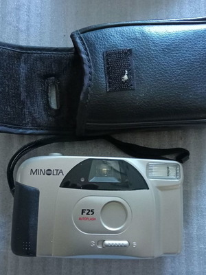 Minolta F25 autoflash μεταχειρισμένο με θήκη