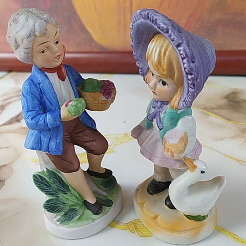 Ceramic figures two small children new