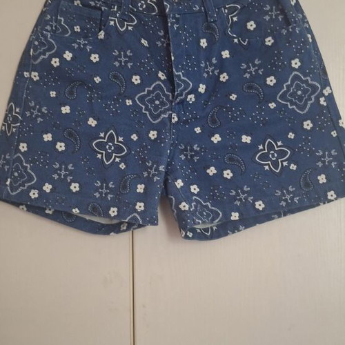 Combos Knitwear shorts like new, white and blue
