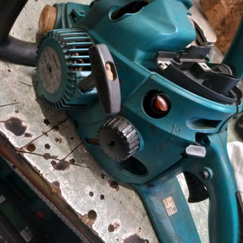 Makita DCS34 used from warehouse cleaning