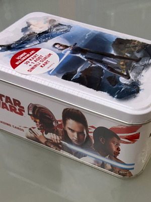 Star Wars The Last Jedi Topps μεταλλικό κουτί με 39 κάρτες