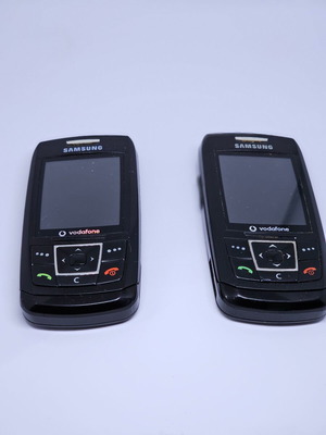 Samsung SGH-E250 slider употребяван, комплект от 2 телефона