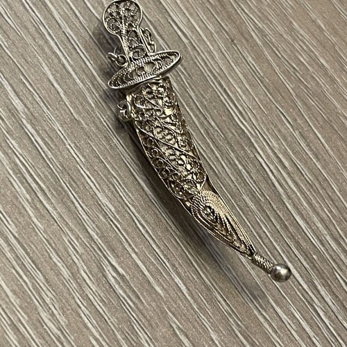 Silver filigree brooch, vintage