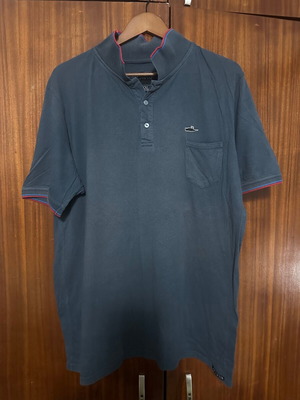 T-shirt polo Atticus size XXL like new