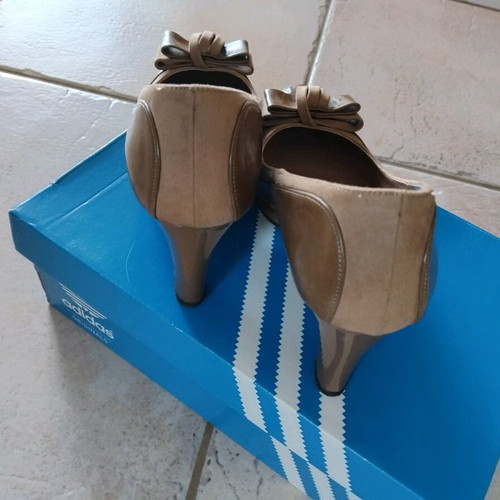 Rossi leather patent pumps with suede details, like new, size 39, brown
