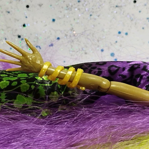 Monster High Clawdeen Freaky Fusion doll used, incomplete with flaws