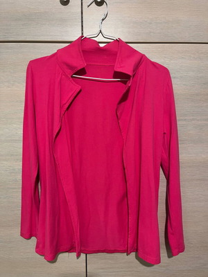 Fuchsia jacket type like new, size S