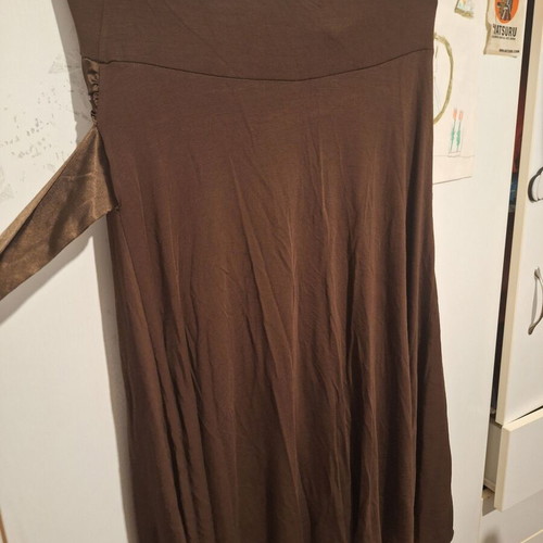 Dress medium strapless with satin belt brown like new