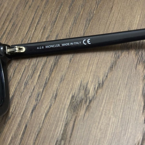 Moncler sunglasses used, black in very good condition