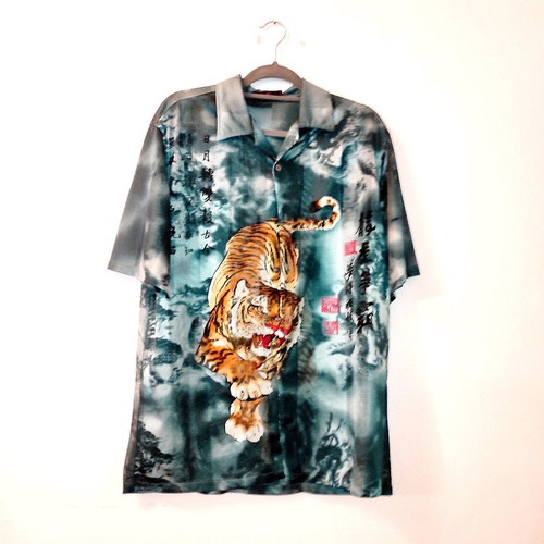 Tiger mesh button-up shirt used, unisex, size XL