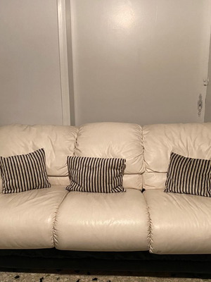 Σαλόνι μεταχειρισμένο με τριθέσιο, διθέσιο και μπερζέρα