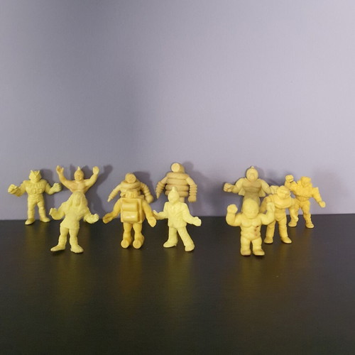 Kinkeshi Kinnikuman yellow figures pack of 11 used