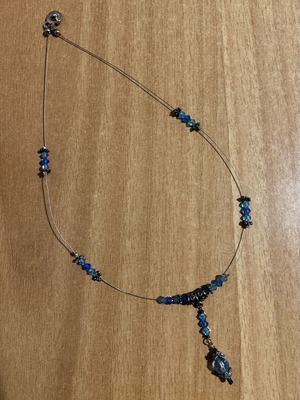 Necklace and earrings set with beads new