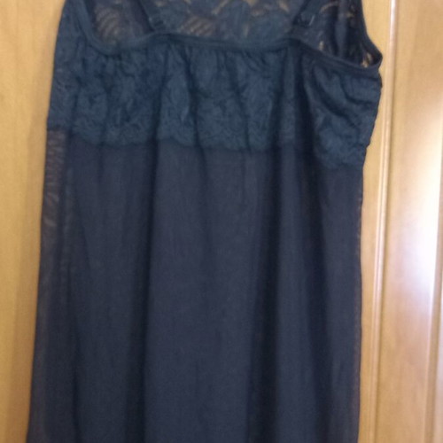 Negligee lingerie Ross black like new, medium size, adjustable straps