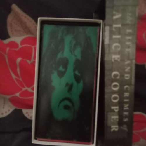 Alice Cooper The Life and Crimes συλλογή με 4 CD και βιβλίο