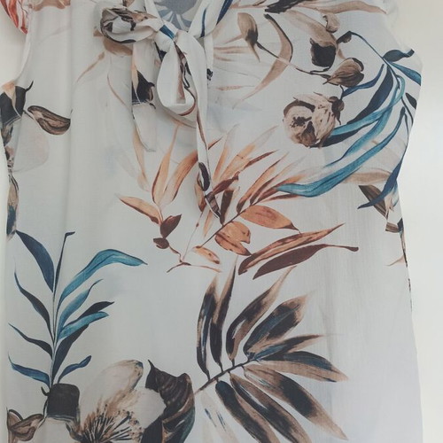 Summer blouse multicolor, like new, fits small and medium