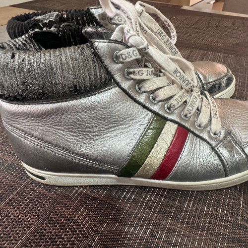 D&G sneakers used, leather colour damage, size 35, sport style