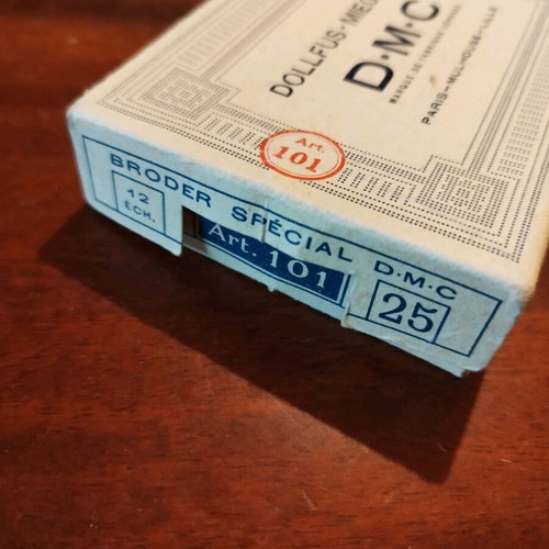 Vintage DMC thread box from the 70s new