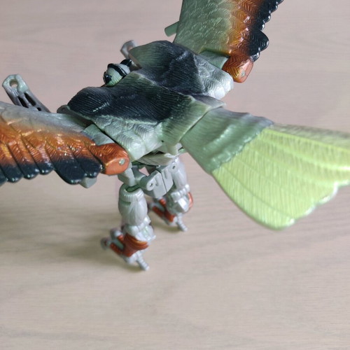 Beast Wars figure used wolf - eagle