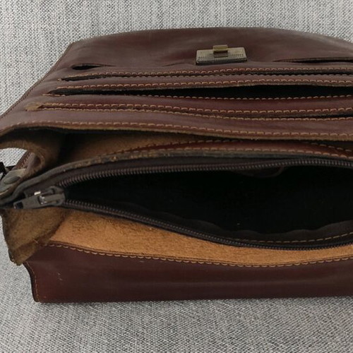 Leather Shoulder Bag Leopard like new, brown professional briefcase