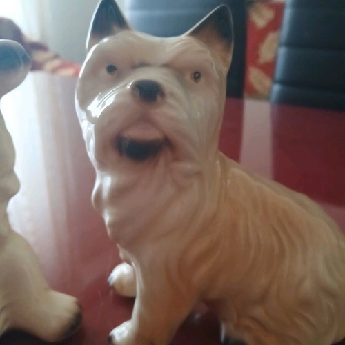 Dog figurines like new, pack of 2 pieces