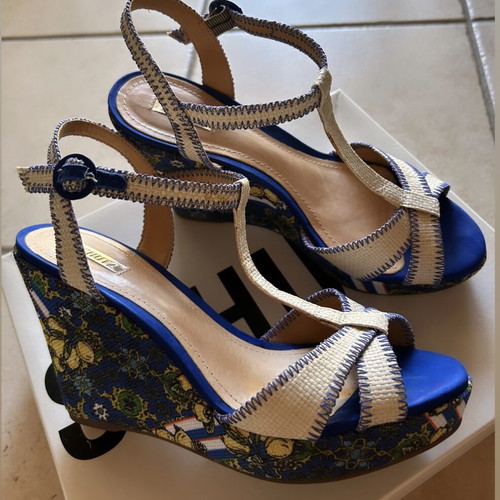 Schutz platform sandals used, white and blue, size 38
