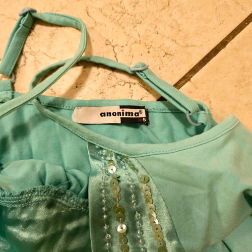 Branded t-shirt like new, 2 pieces beige and turquoise