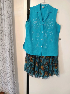Women's set shirt and skirt like new, turquoise and brown