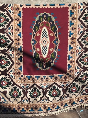 Автентичен ръчно изработен килим, 80 години, вълна, 1.80x2.10м