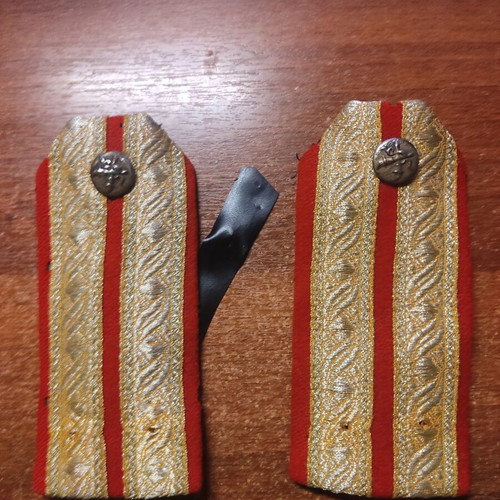 Officer Epaulets used, possibly Soviet origin