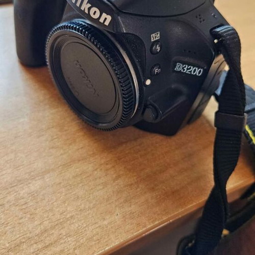 Nikon D3200 camera like new with 2 lenses and accessories