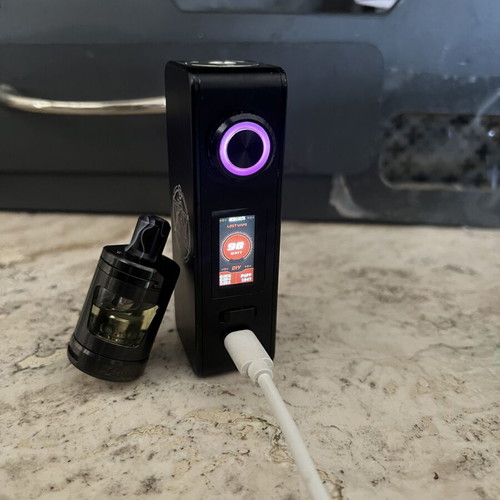 Lost Vape mod and tank like new with 2 modes and adjustable watts