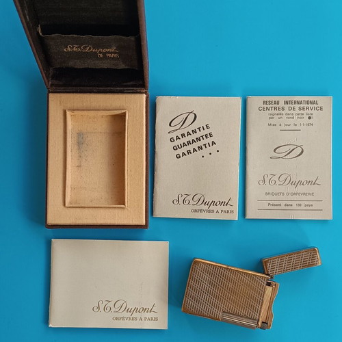 Dupont lighter vintage used with 1976 purchase paper