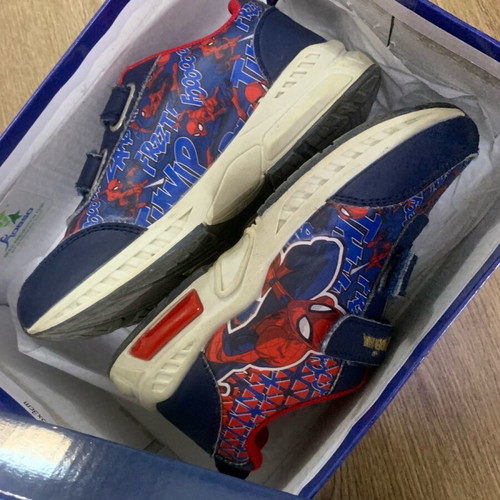 Spider-man sports shoes size 29 almost new, blue