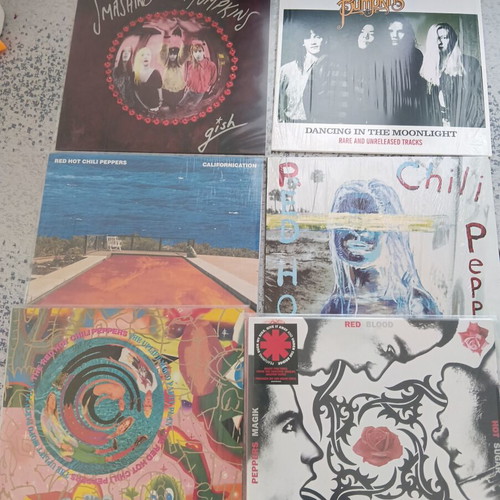 Vinyl records like new, electronic genre