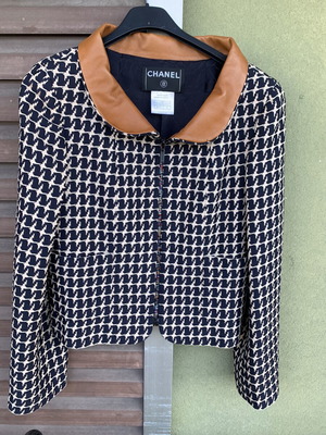 Chanel jacket as new, size 38 fit S-M, multicolor