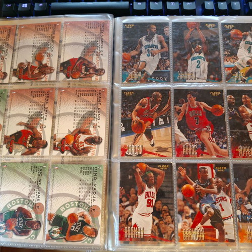Fleer Basketball 1996-97 trading card album with 204 cards