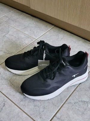 Tamaris sneakers new, waterproof and anatomical size 40